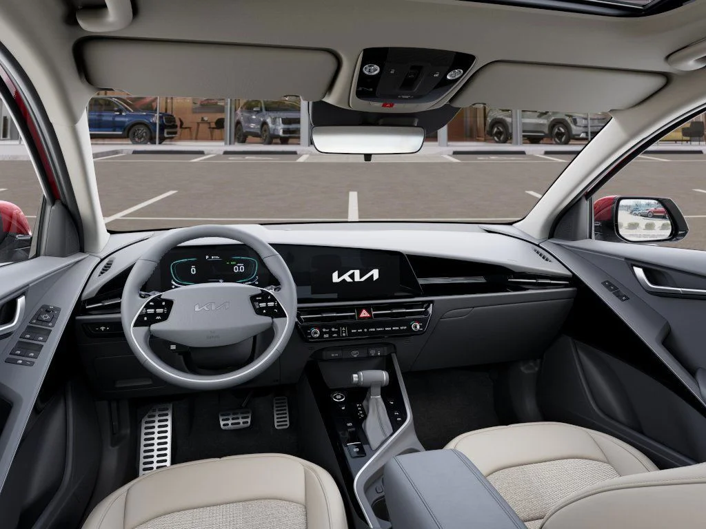 2025 Kia Niro EX Touring - Photo 14