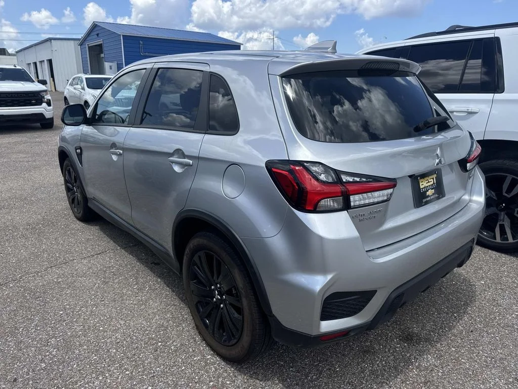 Used 2025 White Mitsubishi 2.0 LE image 7