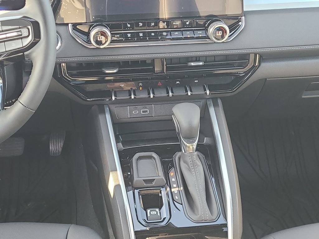 2026 Chevrolet Colorado LT - Photo 15