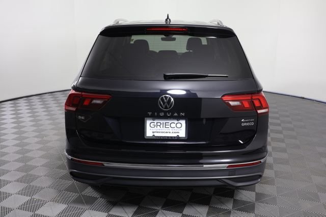 Used 2024 Black Volkswagen 2.0T SE image 7