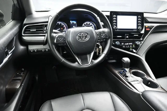 Used 2022 Silver Toyota SE image 12