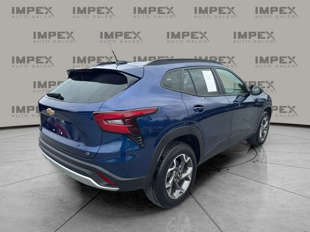Used 2024 Blue Chevrolet LT image 5