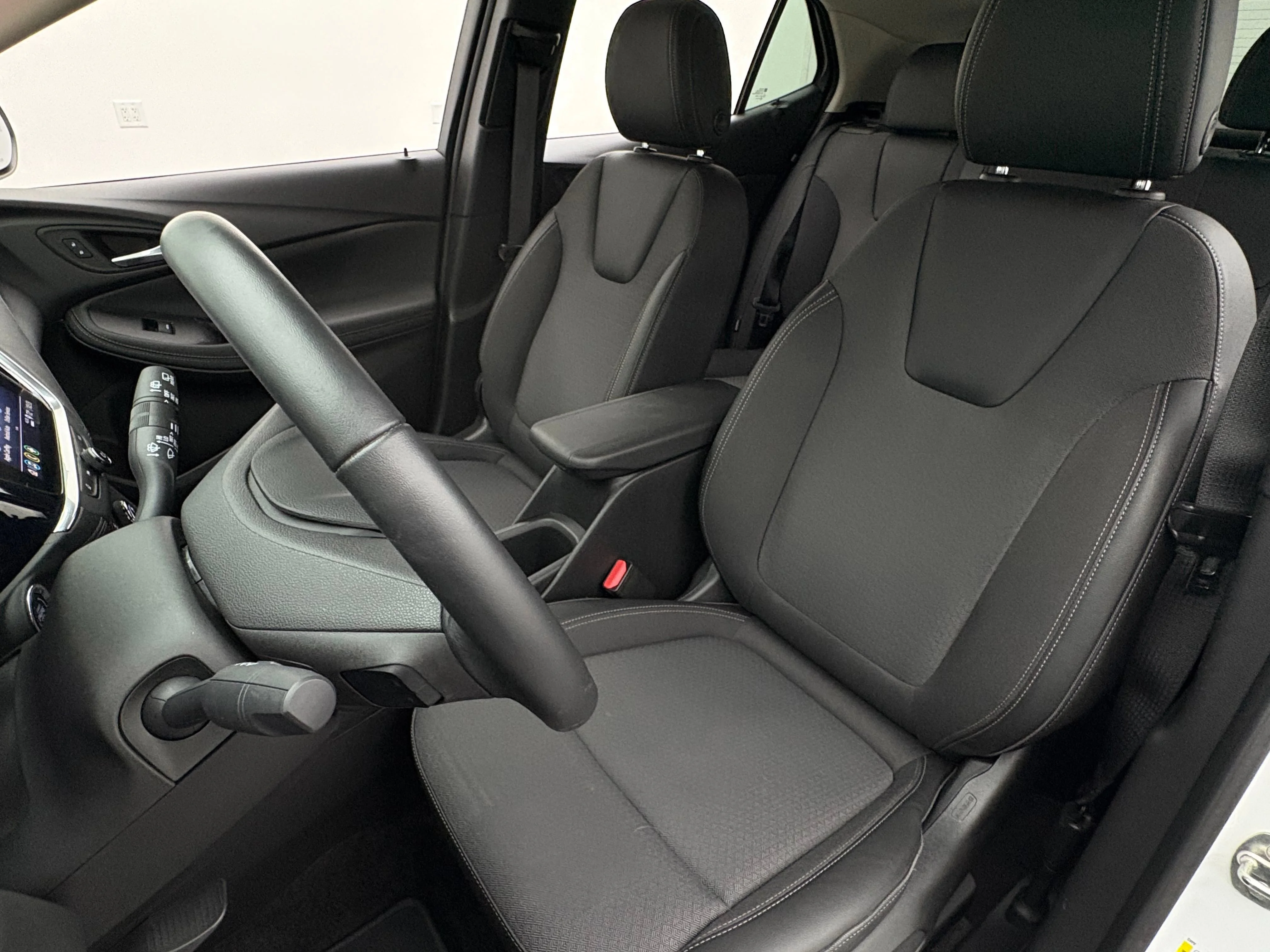 Used 2023 Summit White Buick Preferred image 17