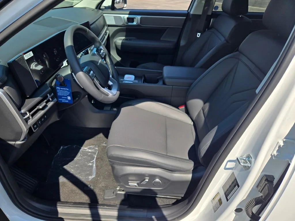 New 2026 White Hyundai SEL image 22