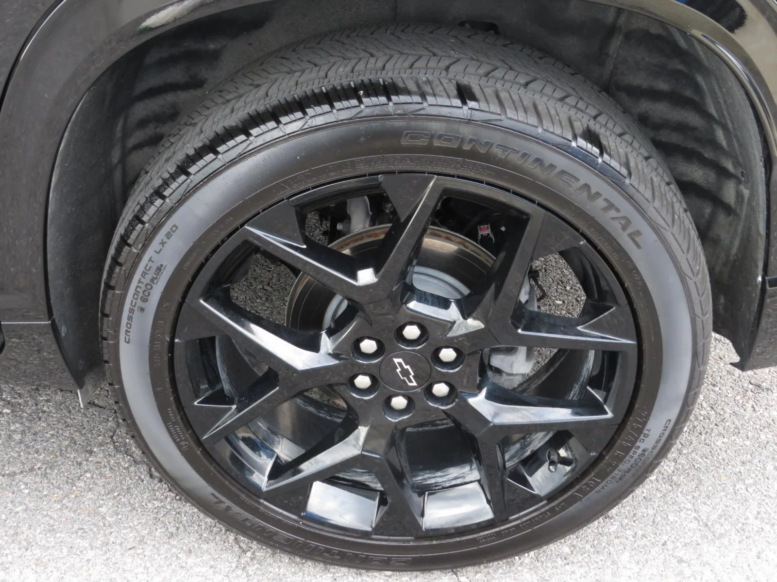 Used 2025 Mosaic Black Metallic Chevrolet RS image 17