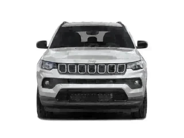 New 2026 Diamond Black Crystal Pearl-Coat Exterior Paint Jeep Latitude image 4