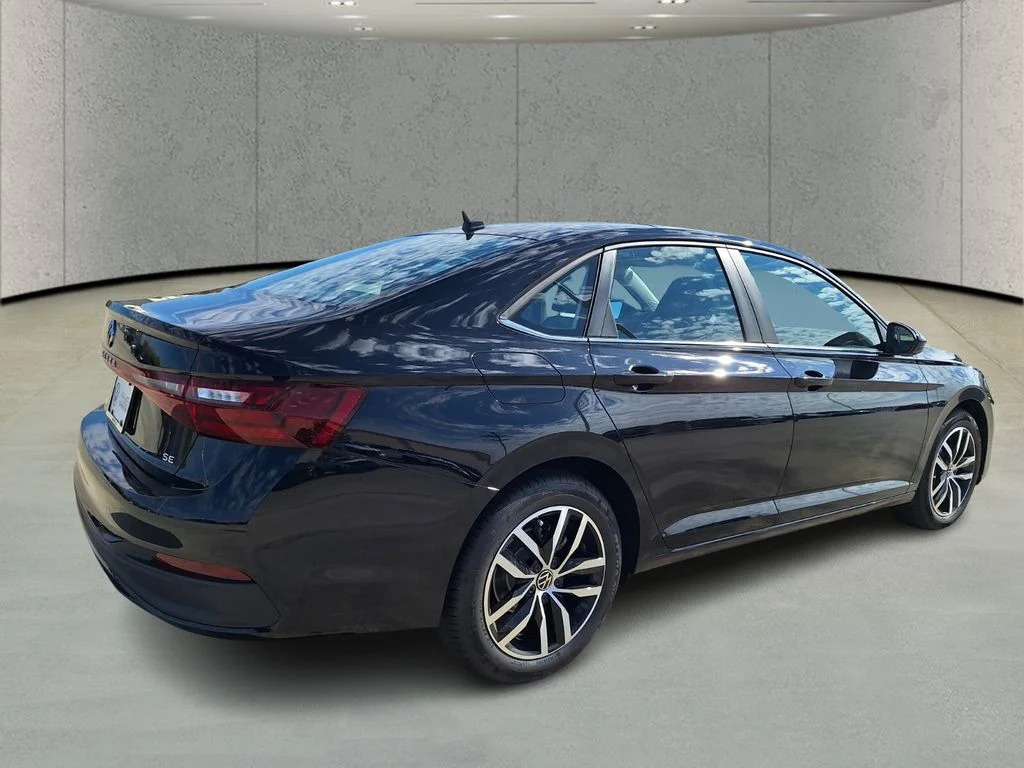 New 2026 Black Volkswagen 1.5T SE image 5