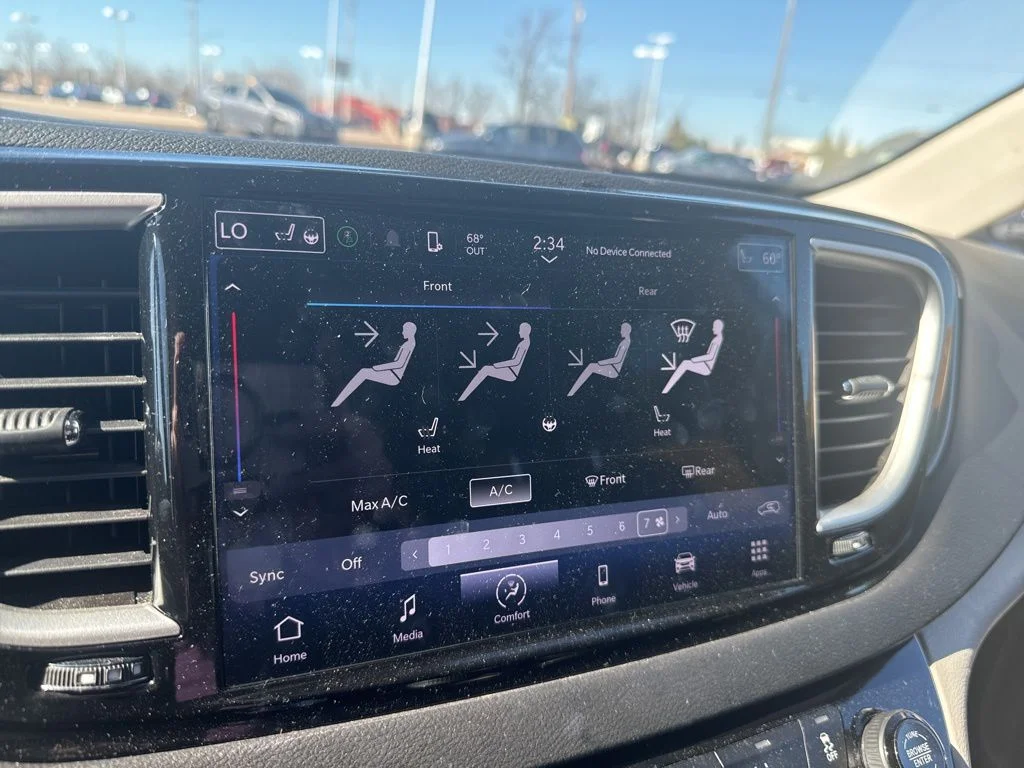 Used 2024 Diamond Black Chrysler Touring L image 37