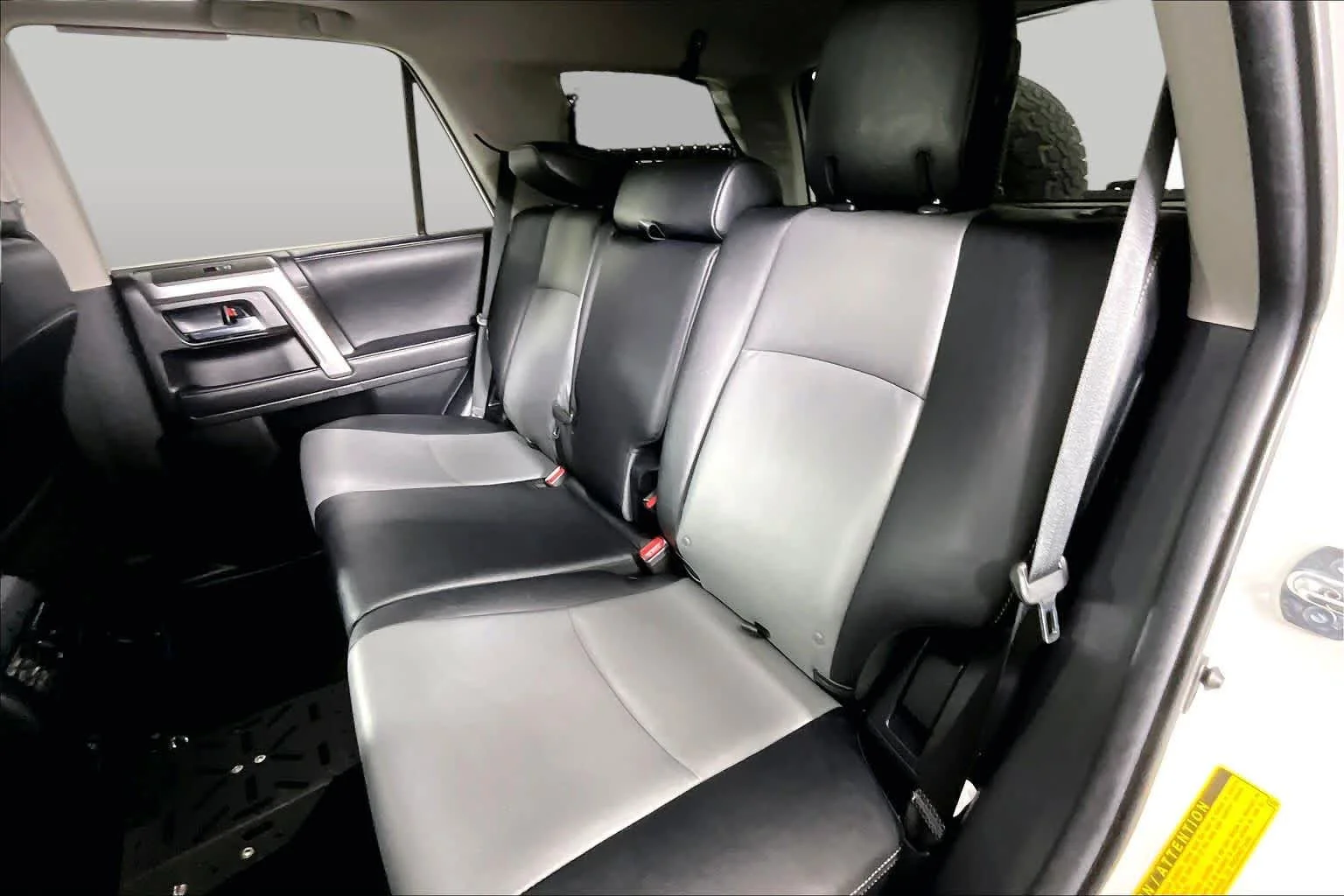 2022 Toyota 4Runner SR5 Premium - Photo 18
