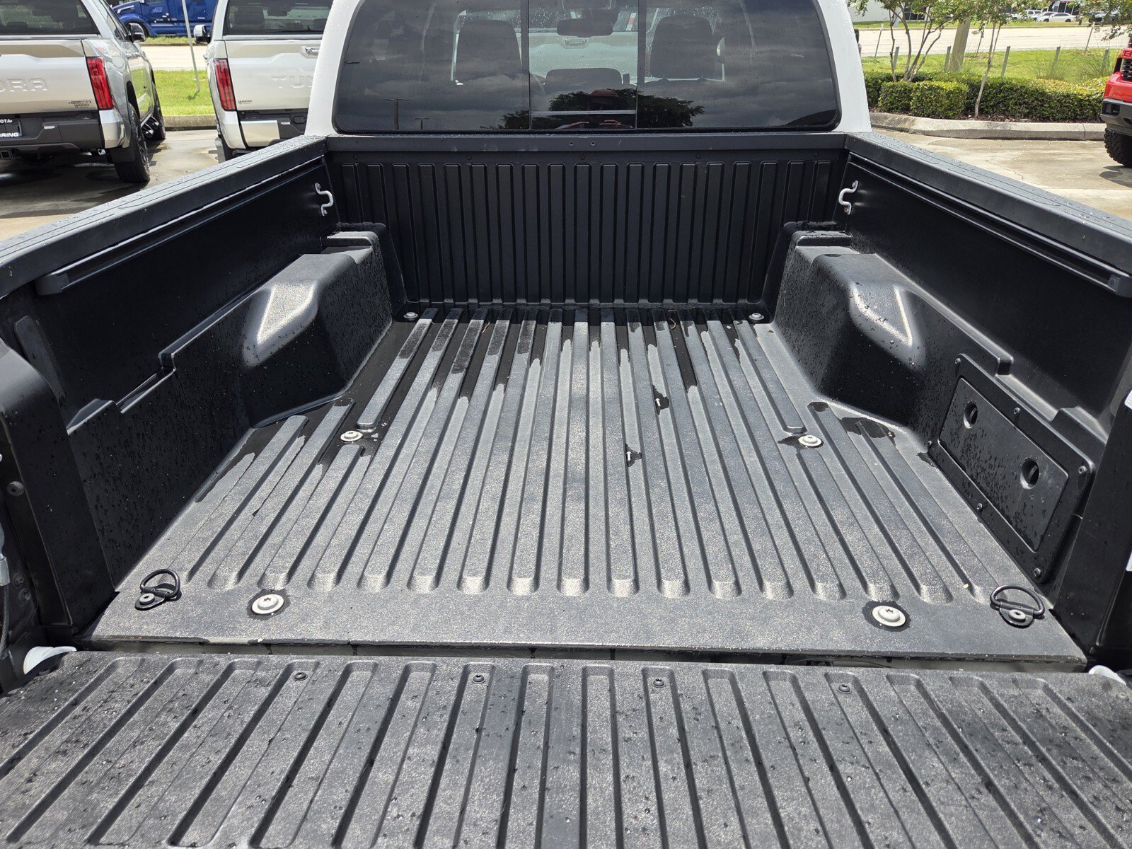 Used 2023 Ice Toyota SR5 image 8