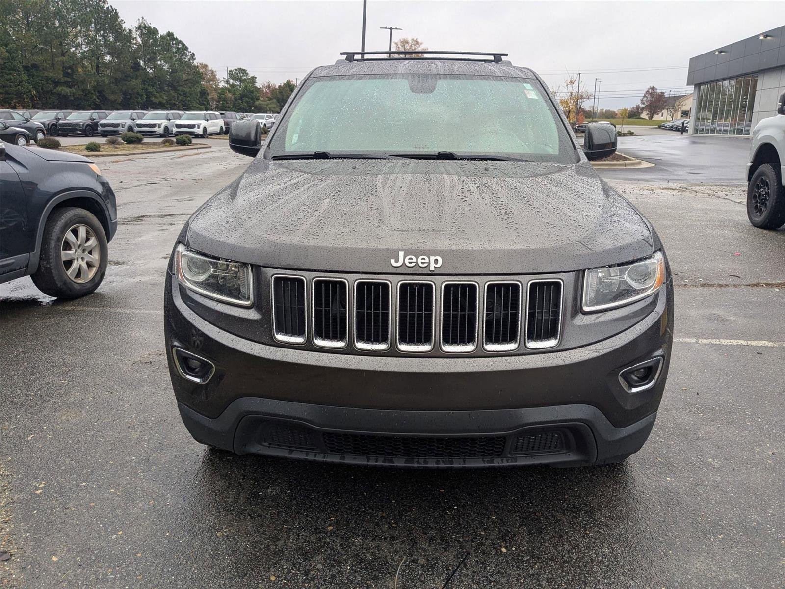 2014 Jeep Grand Cherokee Laredo photo 2