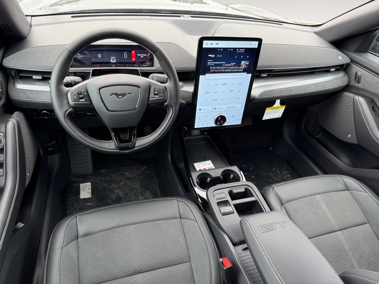 2025 Ford Mustang Mach-E GT - Photo 15