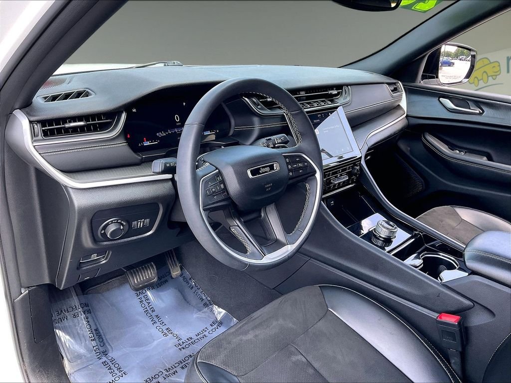 Used 2023 White Jeep Altitude X image 8