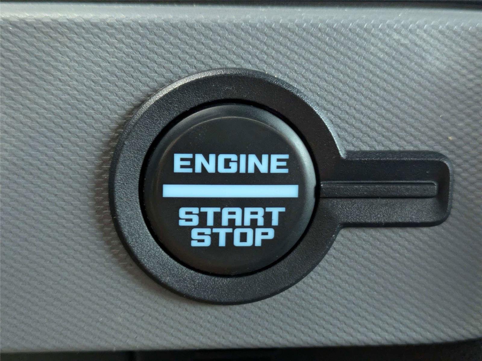 Used 2023 Cactus Gray Ford Everglades Advanced image 31