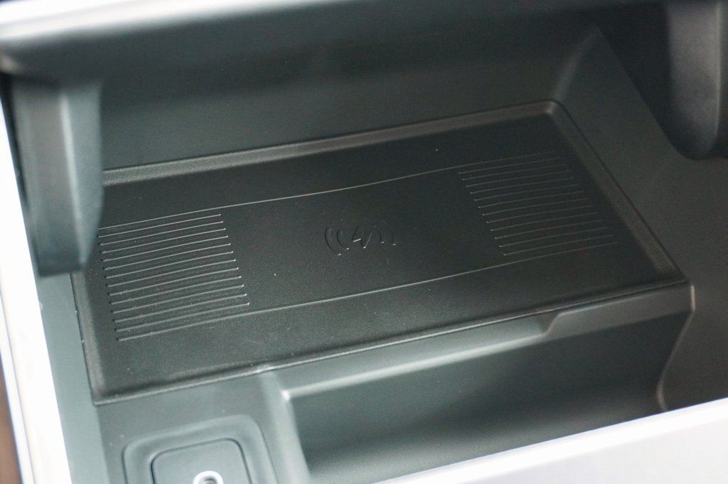 2026 LAND ROVER RANGE ROVER VELAR - Image 26