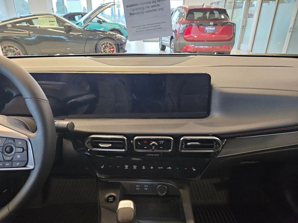New 2026 Atlantic Gray Metallic / Super Black Two-tone Nissan SR image 18