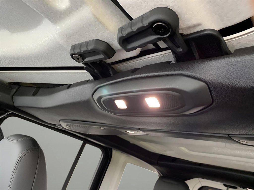 2025 Jeep Wrangler 4-Door Rubicon - Photo 34