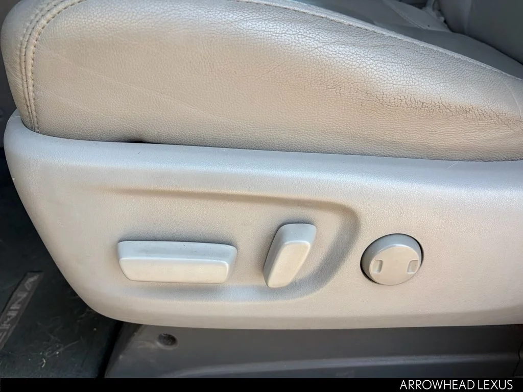 Used 2015 Gray Toyota XLE image 12