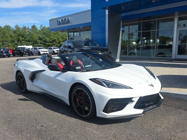 Used 2024 Arctic White Chevrolet 3LT image 1