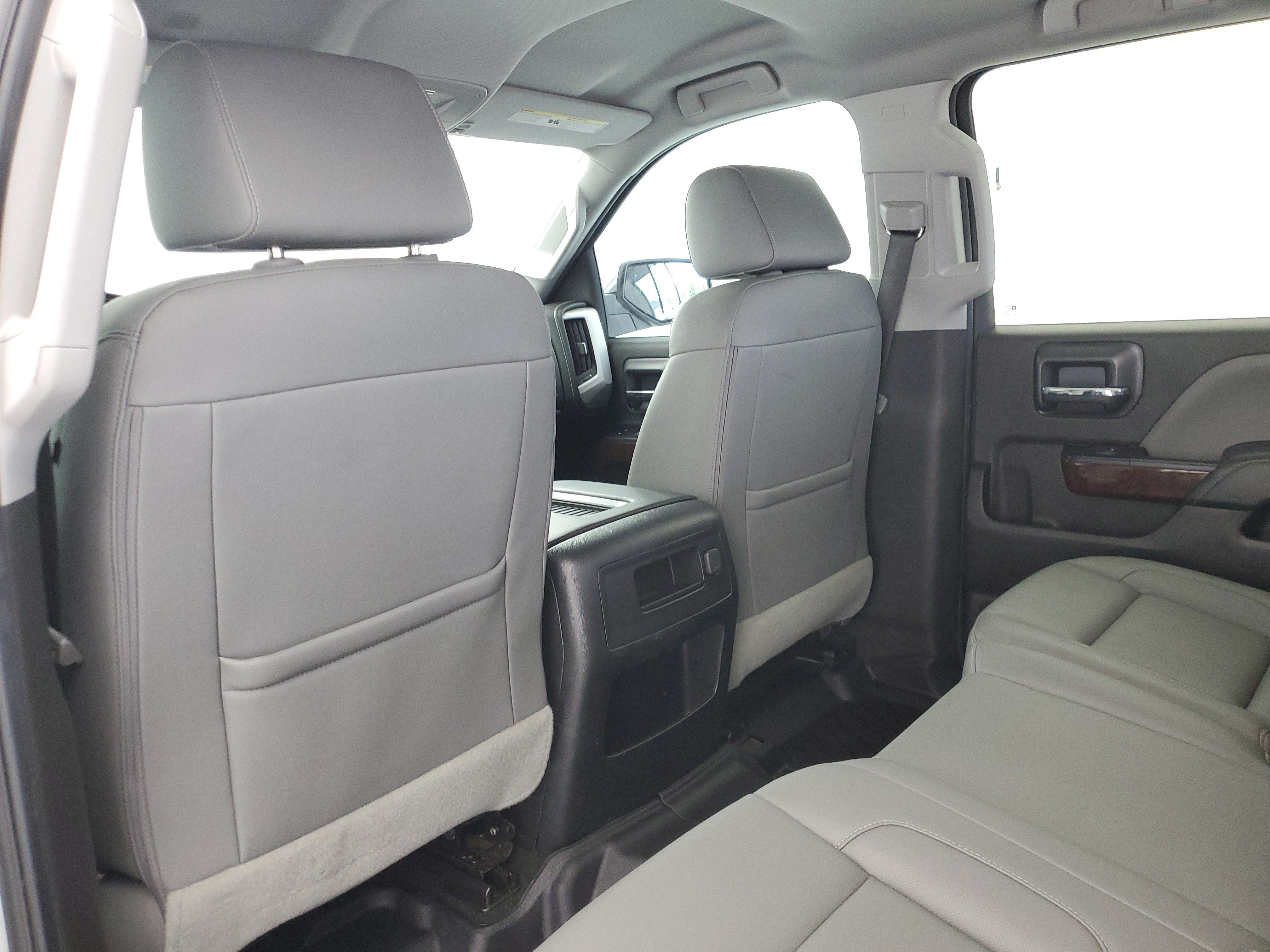 Used 2018 Quicksilver Metallic GMC SLT image 15
