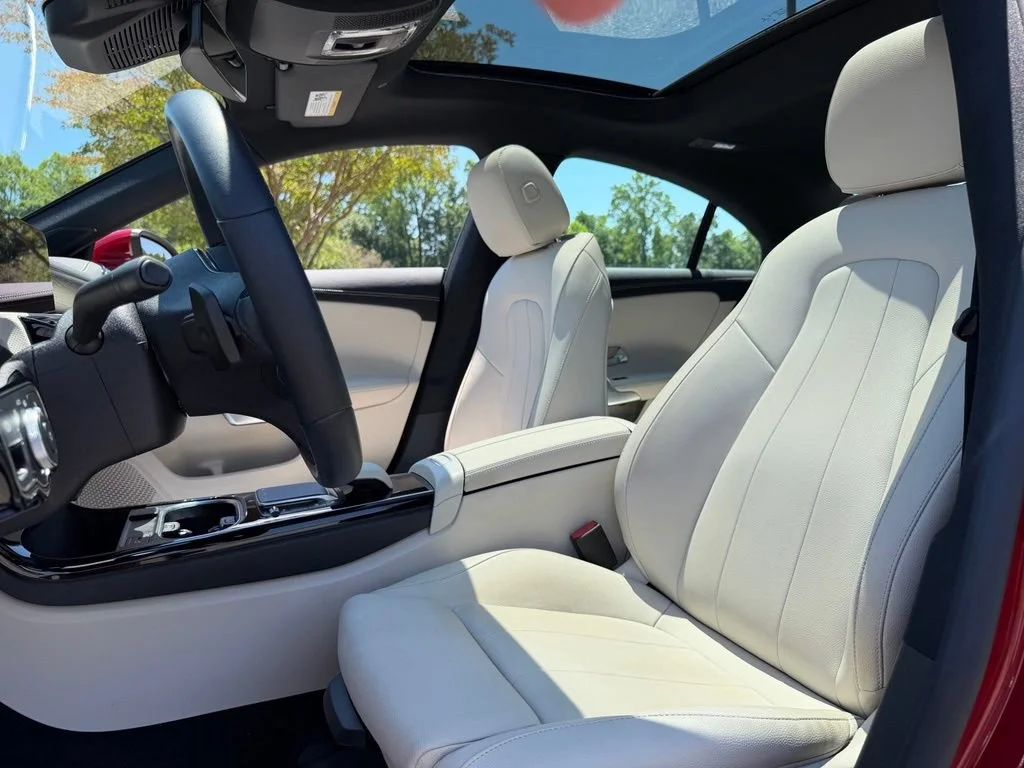 Used 2023 Red Mercedes-Benz 4MATIC® image 25