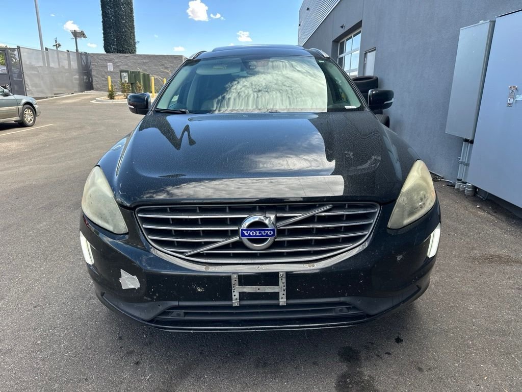 Used 2017 Black Volvo T6 Dynamic image 2