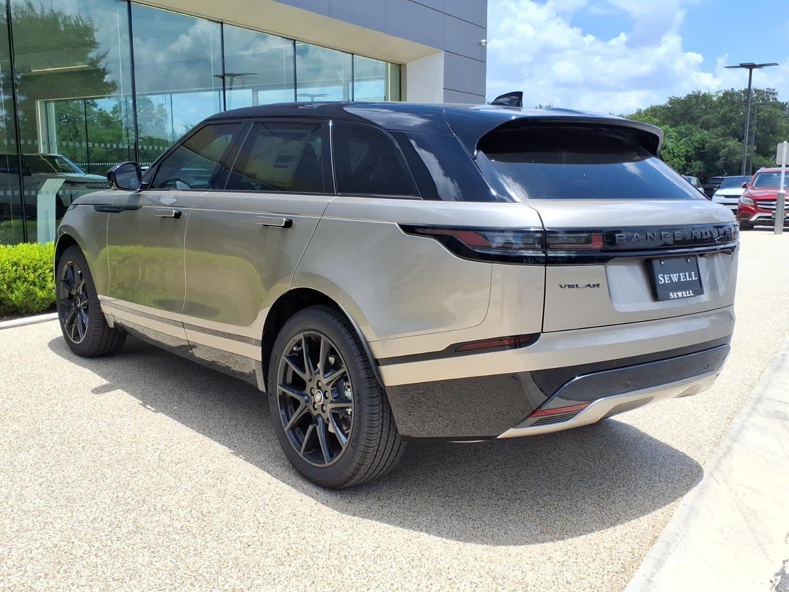 New 2026 Batumi Gold Land Rover Dynamic SE image 6