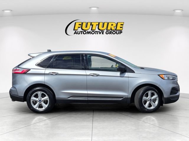 Used 2020 Silver Ford SE image 3