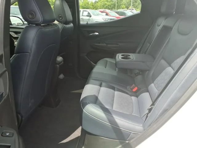 Used 2022 SUMMIT WHITE Chevrolet Premier image 20