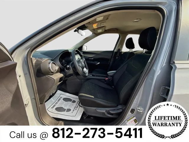 Used 2024 Gray Nissan SV image 18