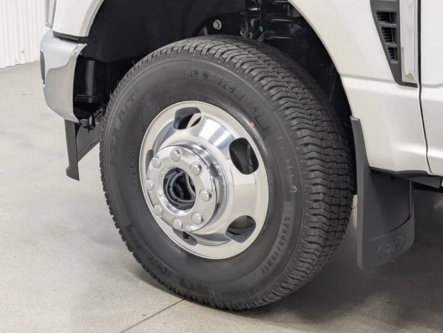 New 2026 Star White Metallic Tri-Coat Ford F-350® King Ranch® image 42
