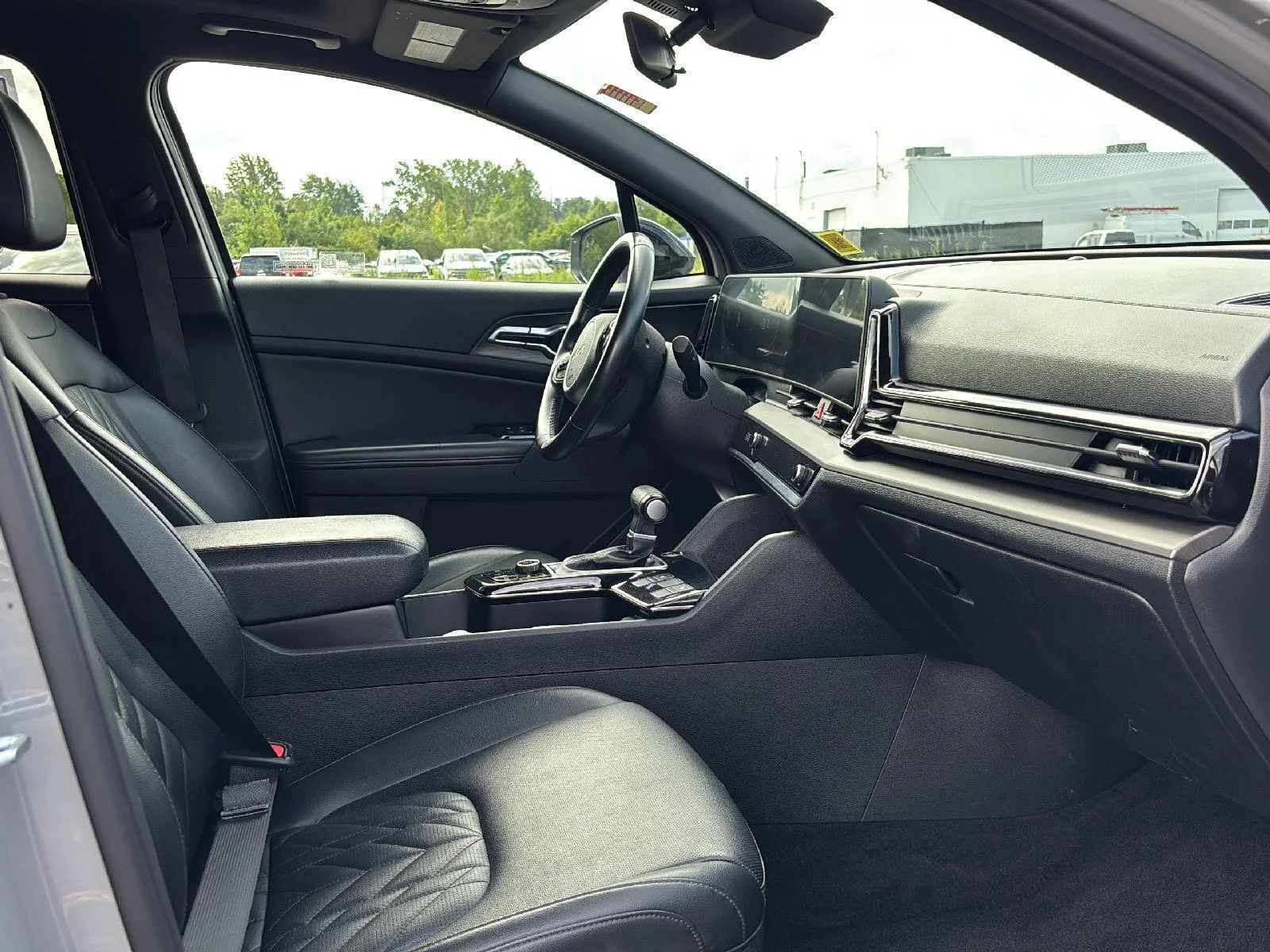 Used 2023  Kia X-Line image 26