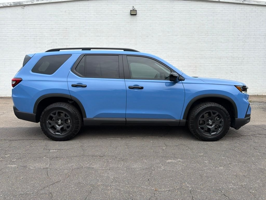 2025 Honda Pilot TrailSport AWD's photo