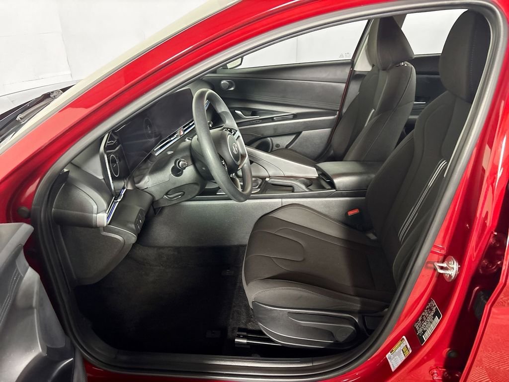 Used 2024 Red Hyundai SEL image 11