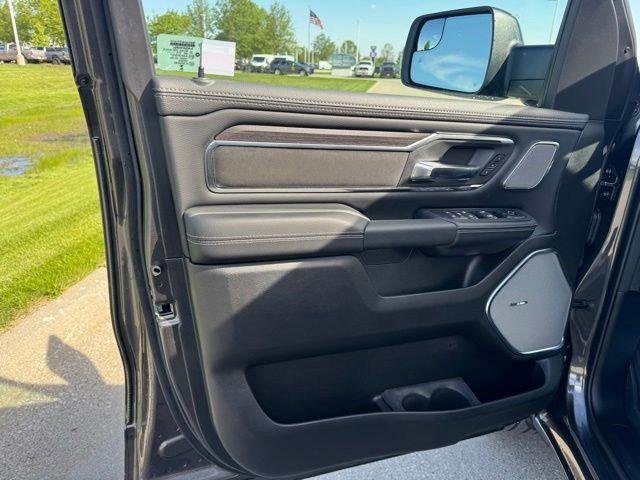 New 2026 Granite Crystal Metallic Clear-Coat Exterior Paint RAM LARAMIE image 7