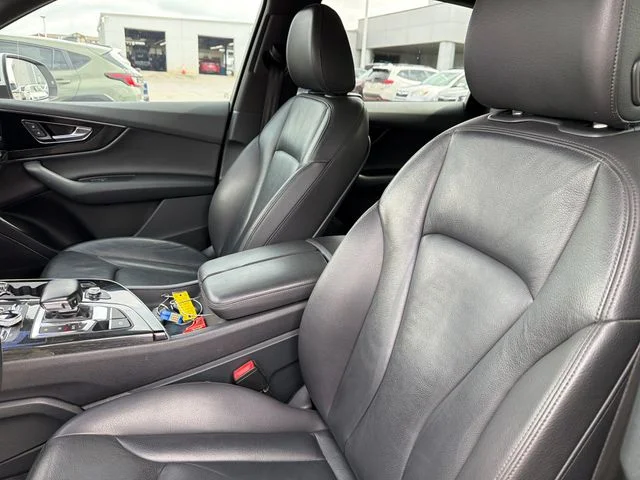 Used 2017  Audi 3.0 TDI Premium Plus image 18