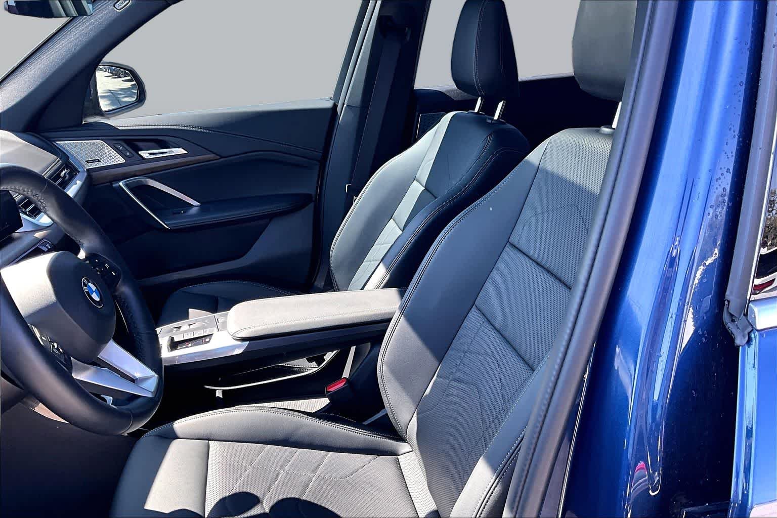 Used 2025 Phytonic Blue Metallic BMW xDrive28i image 7