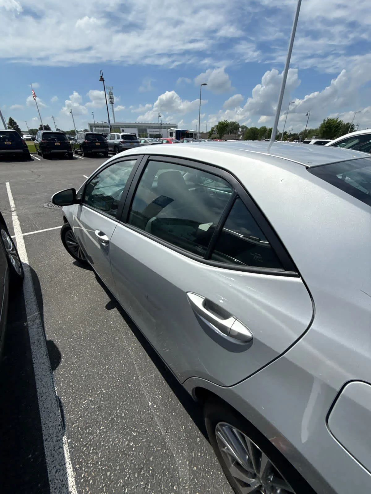 Used 2015 Classic Silver Metallic Toyota LE Plus image 7