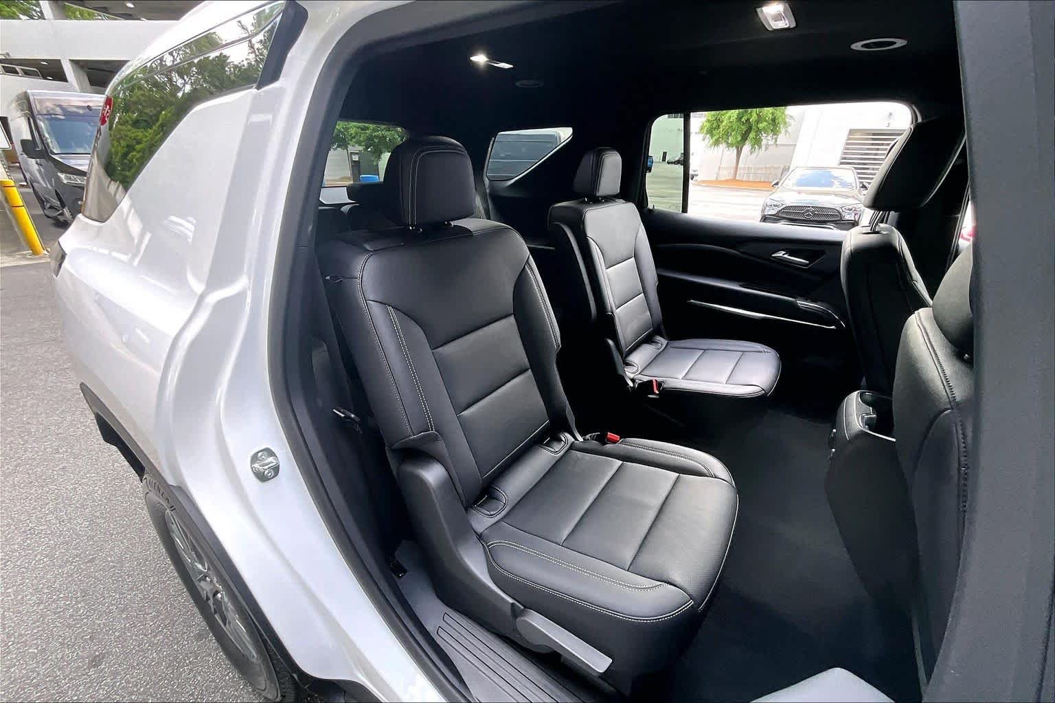 Used 2026 Summit White Chevrolet FWD LT image 19