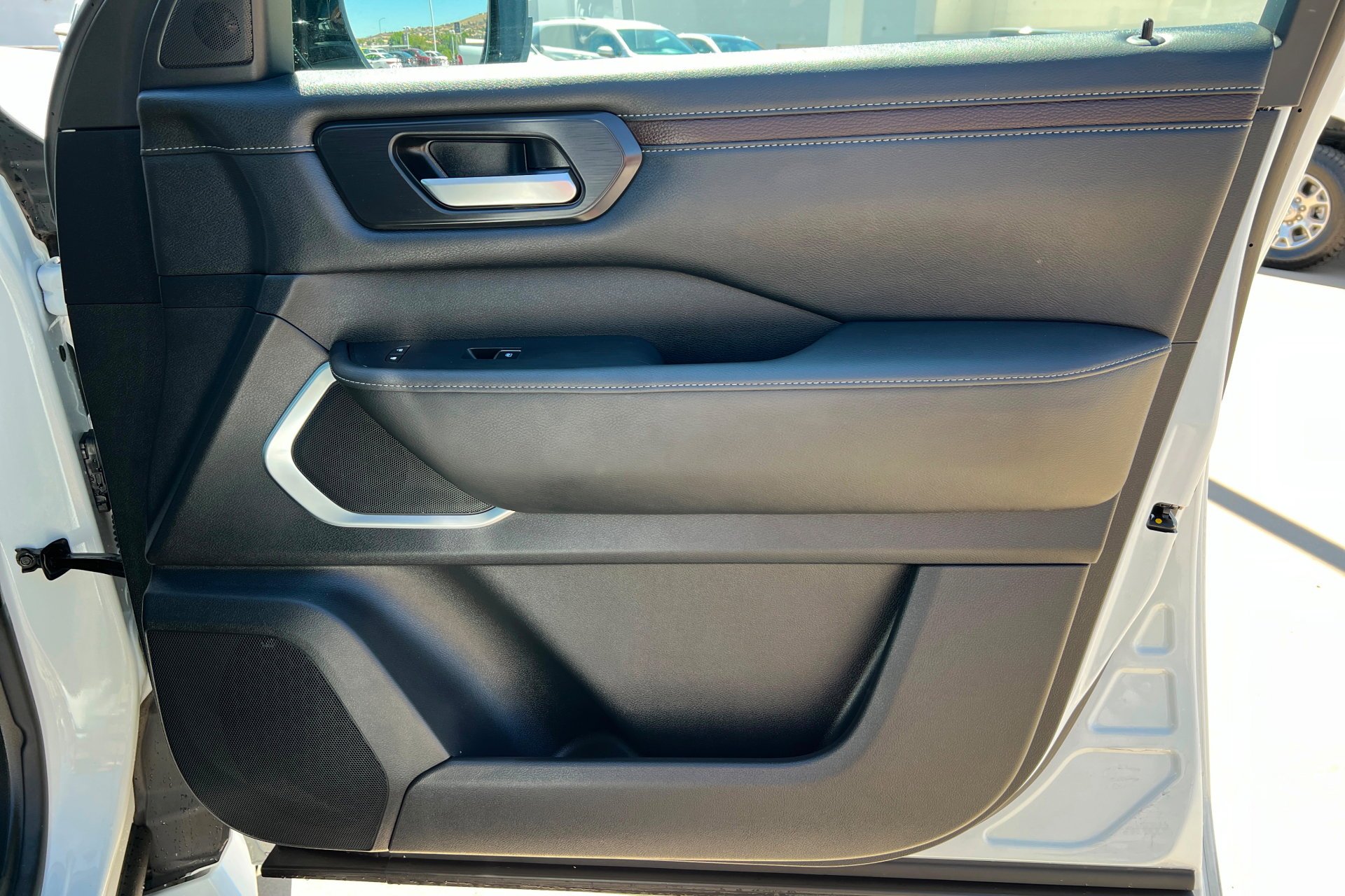2025 Nissan Armada Platinum Reserve - Photo 25