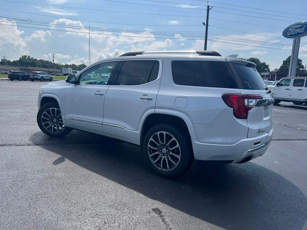 Used 2020 White Frost Tri-Coat GMC Denali image 3