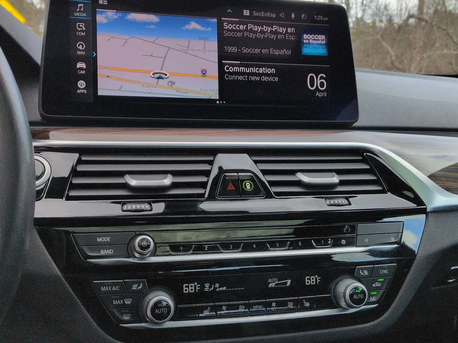 Used 2021 Dark Graphite Metallic BMW 530e xDrive image 29