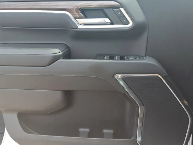 Used 2022 Summit White Chevrolet LT Trail Boss image 14