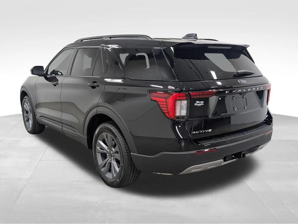 New 2026 Agate Black Metallic Ford Active image 9