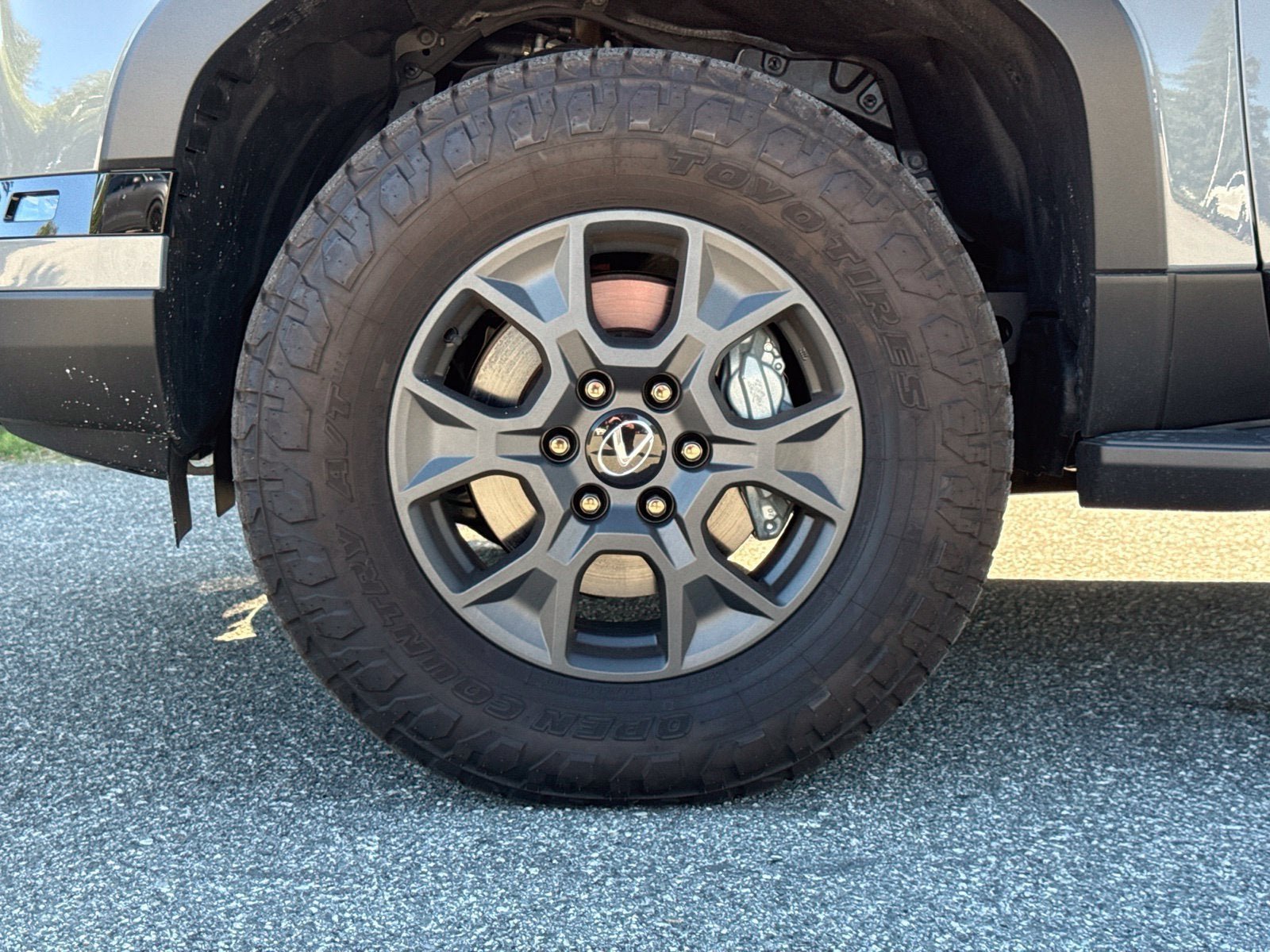 Used 2026 Bi-Tone Paint Lexus 550 Overtrail+ image 9