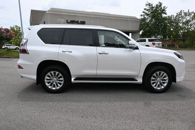 Certified Used 2023 EMINENT WHITE PEARL Lexus 460 image 2
