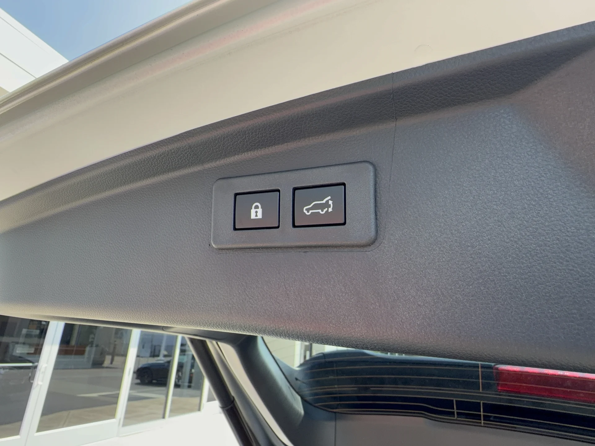 Used 2025 Crystal White Pearl Subaru Touring XT image 6