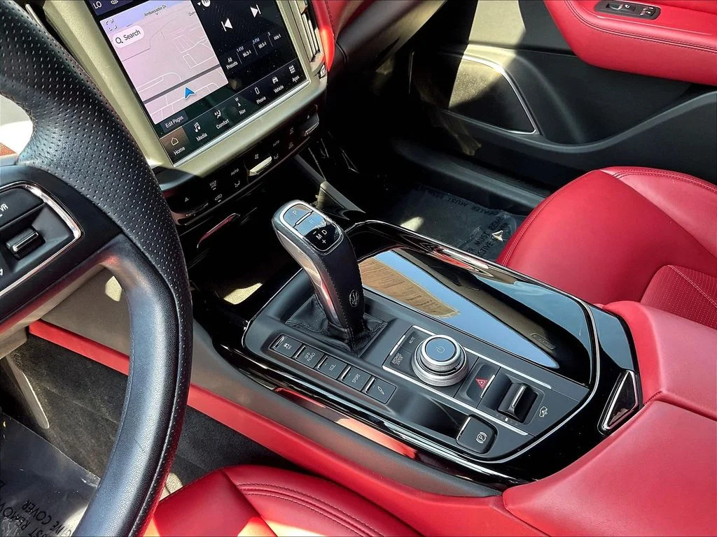 Used 2022 Bianco Maserati Modena image 18