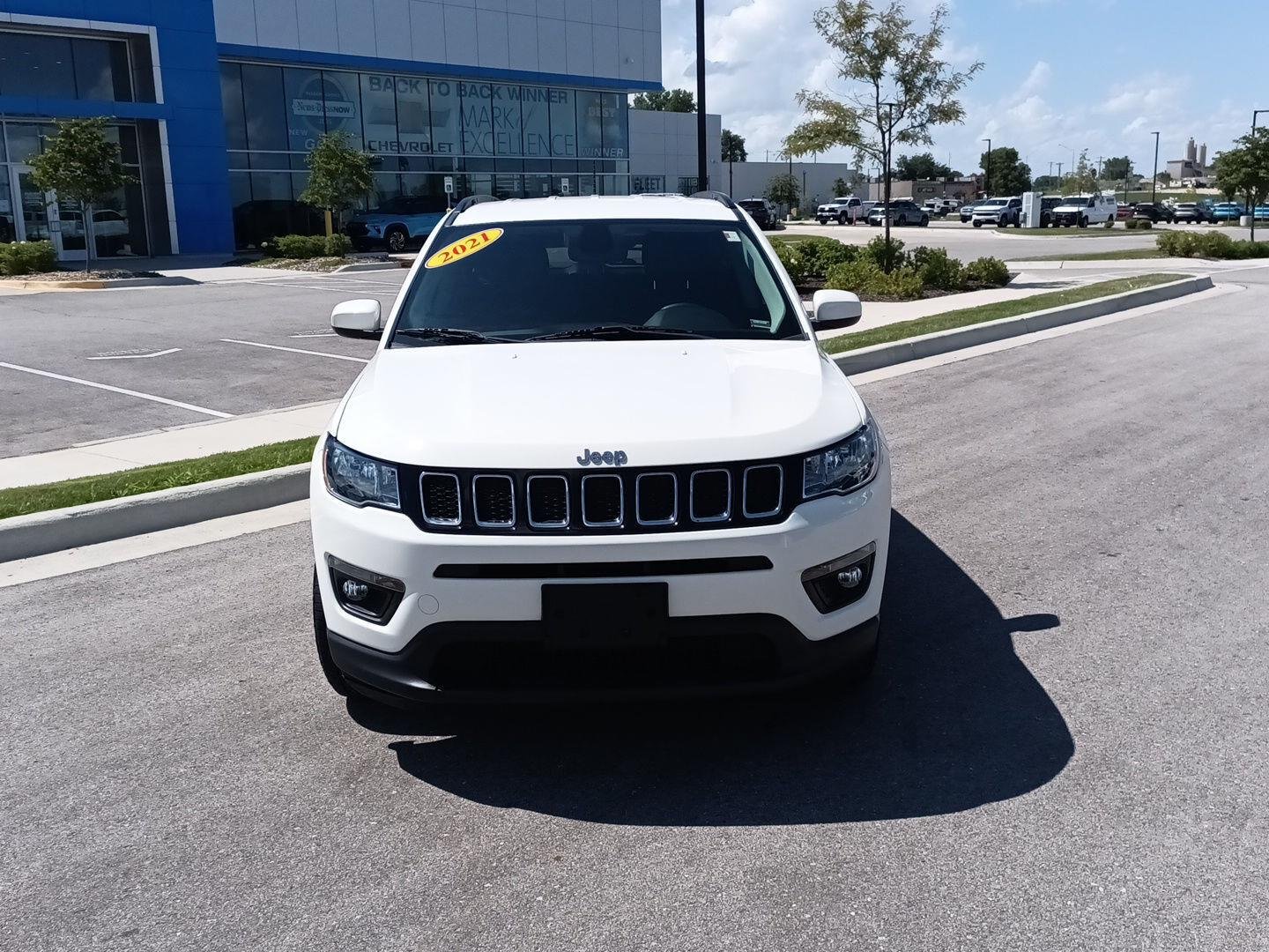 Used 2021 Jeep Compass Latitude with VIN 3C4NJCBBXMT518645 for sale in Kansas City