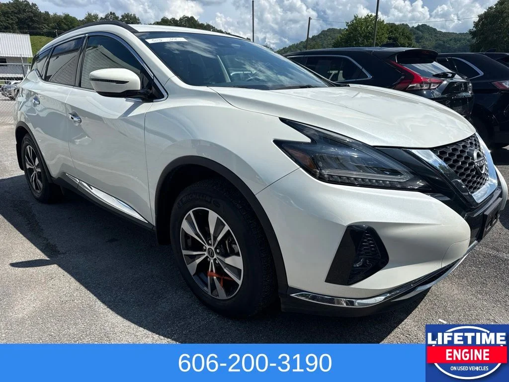 Used 2024 White Nissan SV image 4